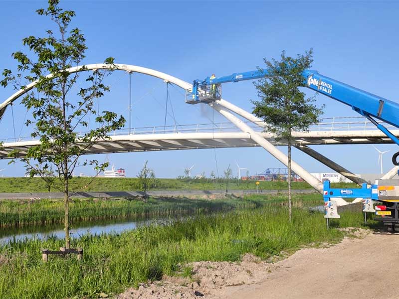 Lees meer over het artikel Reinigen brug gemeente Zaanstad
