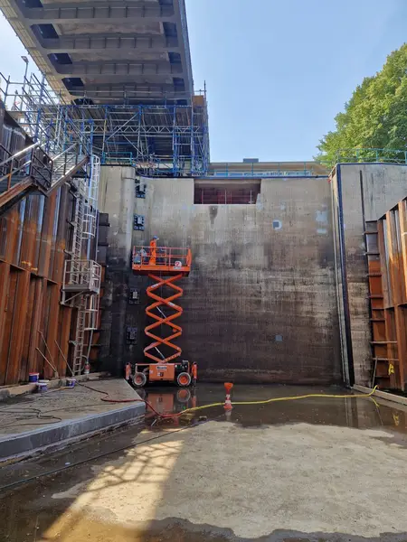 Reiniging sluiscomplex - Prinses Marijkesluis