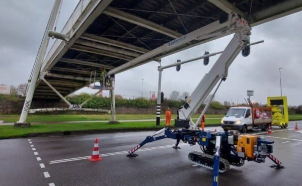 Brugkabels-spannen-en-geluid-bij-belasting-verhelpen-Amsterdam-1-768x371